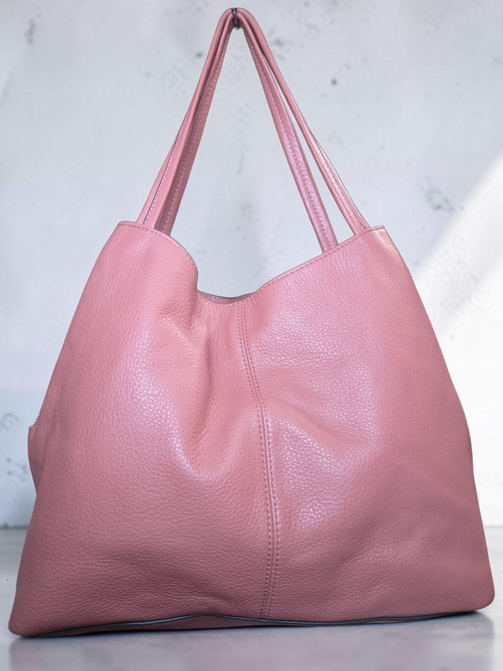 Vince Camuto Pink Leather Shoulder Tote EUC - Picture 4 of 13
